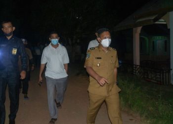 Hingga Malam Wabup Lingga Blusukan