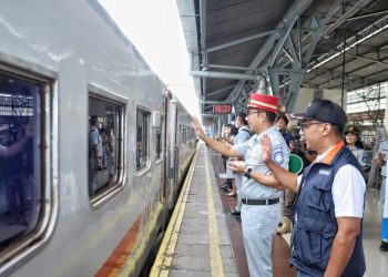 Kementerian BUMN Lepas 15 Ribu Peserta Mudik Bersama BUMN 2023 Moda Kereta Api