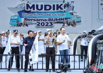 Menteri BUMN Bersama Menteri Perhubungan Lepas Ribuan Pemudik BUMN dari GBK