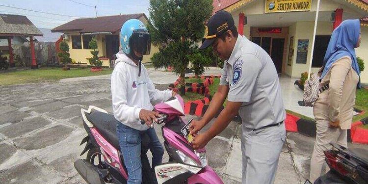 Jasa Raharja Kepri Lakukan Operasi Pengendalian, Pemeriksaan Dan Pengawasan Bersama Tim Pembina Samsat Tanjung Batu