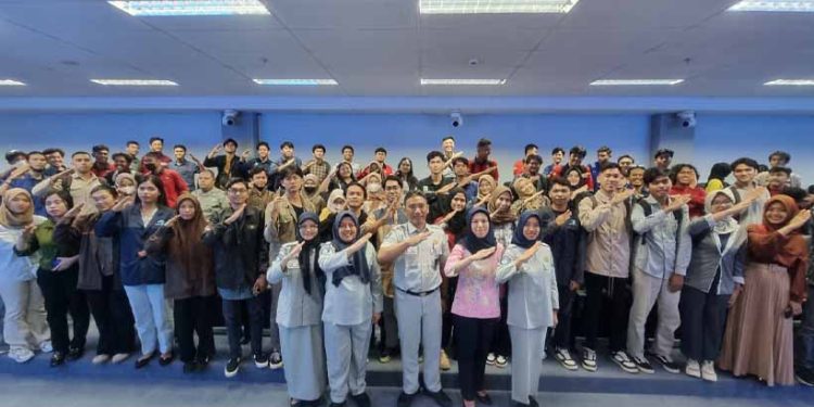 Jasa Raharja Kepri Bagi Pengetahuan Kode Etik Profesi Kepada Mahasiswa Politeknik Negeri Batam