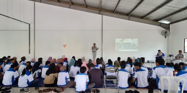 Jasa Raharja Kepri Bersama AHM Motor Sosialisasi Keselamatan Berkendara Di PT Osi Electronics