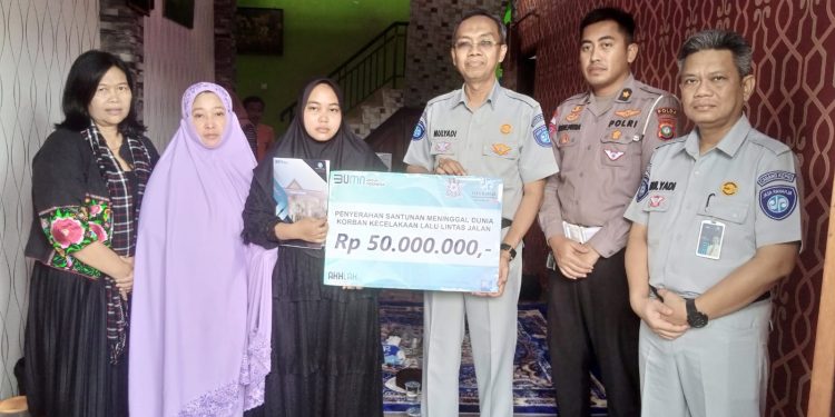 Kurang Dari 1 Hari, Jasa Raharja Kepri Serahkan Santunan Korban Kecelakaan Meninggal Dunia Salah Satu Anggota Kepolisian
