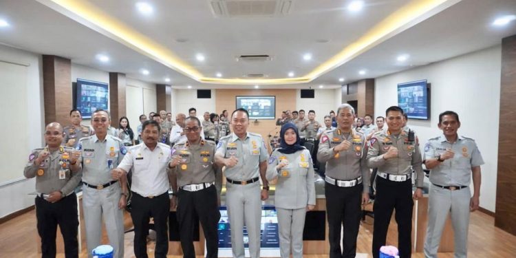 Jasa Raharja dan Korlantas Polri Gelar Supervisi Pelayanan STNK dan TNKB di Kepulauan Riau