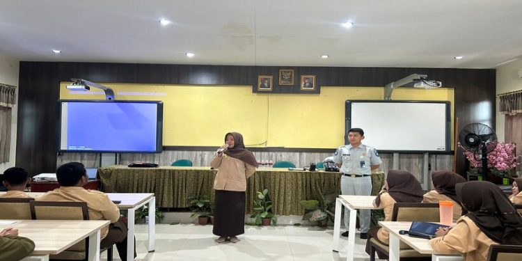 Jasa Raharja Kepri Lakukan Program Pengajar Peduli Keselamatan Lalu Lintas (PPKL) di SMAN 3 Batam