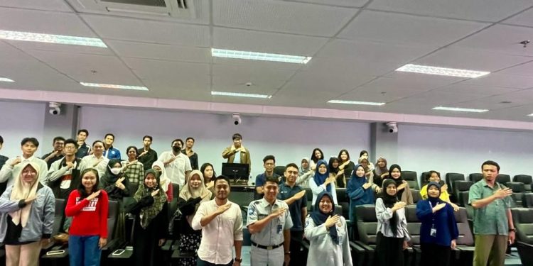 Jasa Raharja Mengajar Materi Tentang Menajemen Resiko di Politeknik Negeri Batam