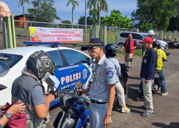 Tingkatkan Kepatuhan Wajib Pajak, Jasa Raharja Kepri Gelar Operasi Dalrikwas Di Depan Stadion Temenggung Abdul Jamal
