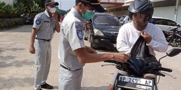 Jasa Raharja Kepri Lakukan Operasi Pengendalian, Pemeriksaan dan Pengawasan Bersama Tim Pembina Samsat Batu Aji Batam