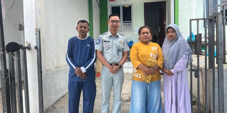 Hari Libur, Jasa Raharja Kepri Tetap Serahkan Korban Kecelakaan Meninggal Dunia Ditabrak Bis Depan Perumahan Harapan Indah