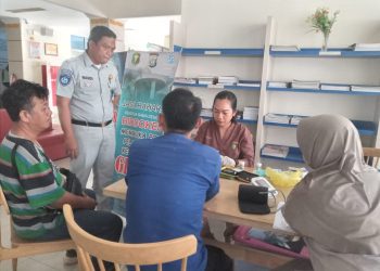 Jasa Raharja dan Tim Samsat Kepri Berikan Layanan Kesehatan untuk Program Pemutihan Pajak Kendaraan