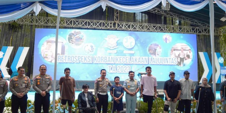 Jasa Raharja dan Korlantas Polri Serahkan Alat Bantu bagi Disabilitas Korban Kecelakaan Lalu Lintas