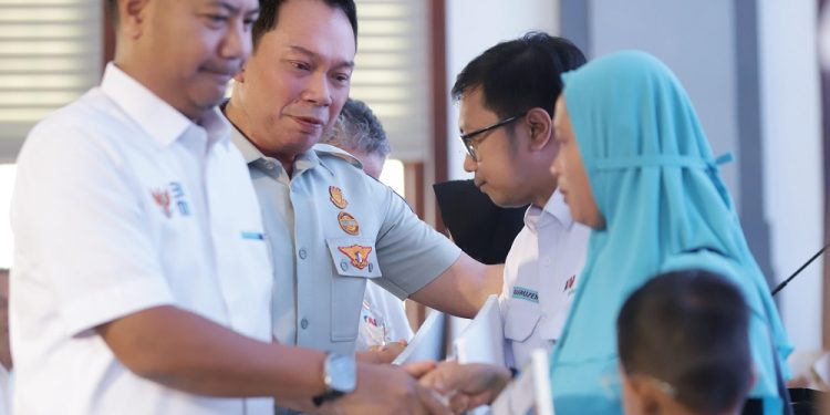 Kurang dari 3 Jam, Ahli Waris Korban Meninggal Dunia Kecelakaan KA Bandung Menerima Santunan Jasa Raharja
