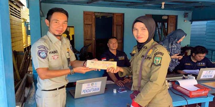 Mudahkan Masyarakat Bayar Pajak, Jasa Raharja dan Samsat Natuna Beri Layanan Jemput Bola