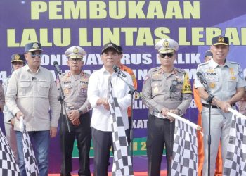 Turut Serta Lepas Arus Balik One Way, Rivan A. Purwantono Imbau Pemudik Kooperatif Ikuti Arahan Petugas