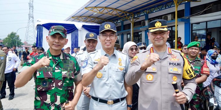 Turut Serta Lepas Peserta Mudik Gratis Kemenhub, Direktur Keuangan Jasa Raharja Imbau Masyarakat Tertib Berkendara di Kampung Halaman
