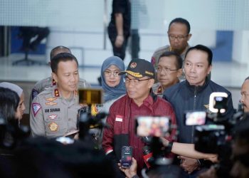 Menko PMK, Kakorlantas, dan Dirut Jasa Raharja Pantau Arus Mudik dari Command Center KM 29 Tol Jakarta-Cikampek