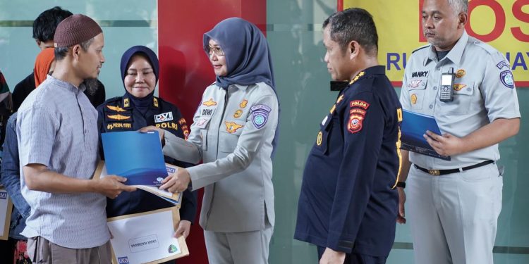 Seluruh Korban Kecelakaan di Km 58 Teridentifikasi, Jasa Raharja Serahkan Santunan kepada Ahli Waris
