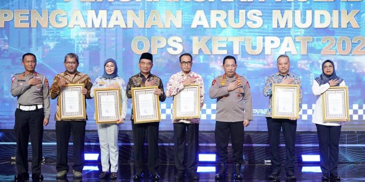 Jasa Raharja Raih Penghargaan Kolaborasi Aktif Pengamanan Arus Mudik dan Arus Balik Ops Ketupat 2024