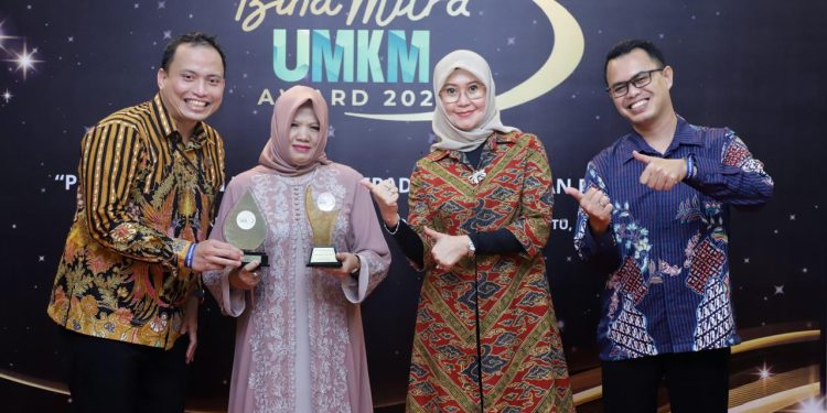Sukses Bawa Mitra Binaan ‘Rumah Sandal Geulis’ Go Internasional, JasaRaharja Raih Predikat Gold dalam Ajang Bina Mitra UMKM Award 2024