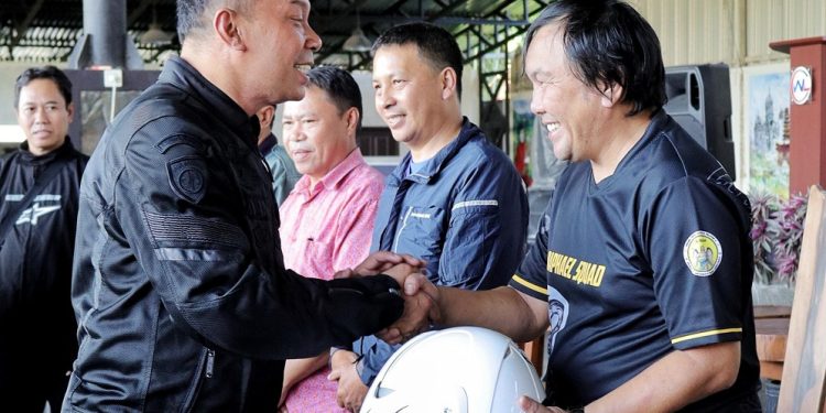 Dorong Perilaku Tertib Berlalu Lintas, Jasa Raharja Bersama Komunitas Motor Tomohon Gelar Safety Riding dan Pembersihan Rambu Lalu Lintas
