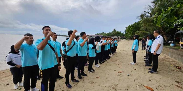 Jasa Raharja dan BPTD Provinsi Kepri Peringati Harhubnas 2024 dengan Aksi Bersih Pantai