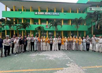Jasa Raharja dan Ditlantas Polda Kepri Gelar Safety Riding aksi keselamatan di SMKS Ibnu Sina Batam