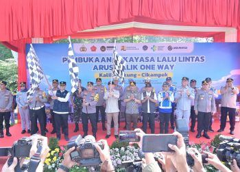 Kapolri Resmikan One Way Nasional di KM 414 Kalikangkung untuk Arus Balik Idulfitri 2025 yang Aman