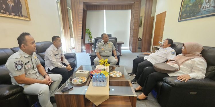 Kolaborasi Jasa Raharja dan Bapenda Kepri Dorong Kepatuhan Bayar Pajak dan SWDKLLJ