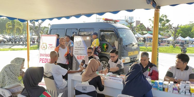 semarak HUT Bhayangkara Ke-79, Jasa Raharja dan Polresta Tanjungpinang Hadirkan Layanan Kesehatan Gratis