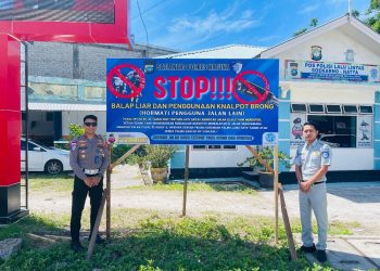 Tingkatkan Kepatuhan Berkendara, Jasa Raharja bersama Satlantas Polres Natuna Lakukan Pemasangan Himbauan Keselamatan