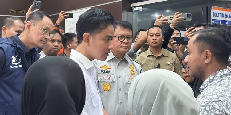 Jasa Raharja Dampingi Wapres Gibran Tinjau Penanganan Korban Kecelakaan KM Tunu Pratama Jaya di Pelabuhan Ketapang, Jawa Timur