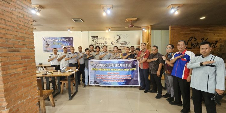 Jasa Raharja Kepri Bersama Mitra Gencarkan Sosialisasi Bahaya Kendaraan ODOL Kepada Driver Angkutan Barang
