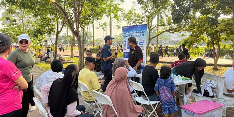 Jasa Raharja Kepri Gelar Pengobatan Kesehatan Gratis dan Praktik PPGD di Alun-Alun Batam Kota
