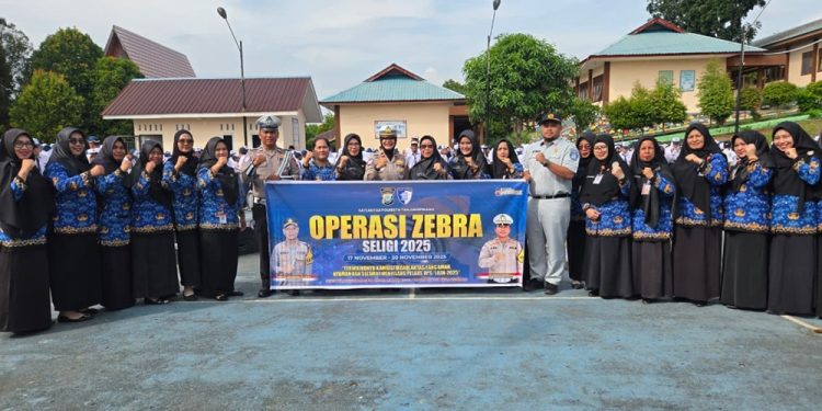 Jasa Raharja dan Satlantas Polresta Tanjungpinang Gelar Edukasi Keselamatan Lalu Lintas di SMPN 2