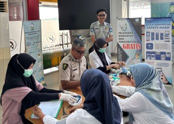 Jasa Raharja dan Siedokkes Polresta Tanjungpinang Gelar Pemeriksaan Kesehatan Gratis di Pelabuhan SBP