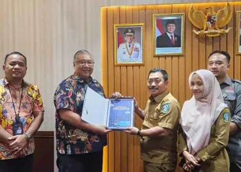 Jasa Raharja Kepri Serahkan Buku Action Plan SWDKLLJ 2024 ke Bapenda untuk Perkuat Sinergi Pelayanan Publik