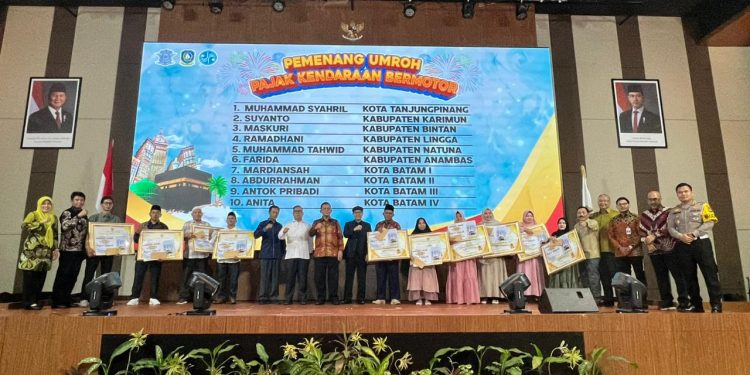 Jasa Raharja Turut Serta dalam Penyerahan Hadiah Undian Gebyar Pajak kepada Wajib Pajak Terpilih