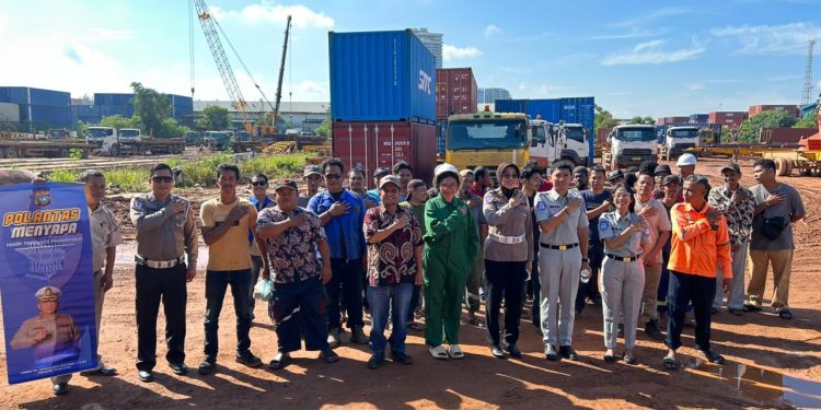 Jasa Raharja dan Ditlantas Polda Kepri Gelar Sosialisasi dan Rampcheck Kendaraan Berat di Batam