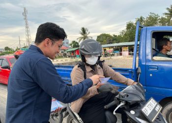 Jasa Raharja Kepri dan Ditlantas Polda Kepri Gencarkan Sosialisasi Pembayaran Pajak Kendaraan Melalui Aplikasi SIGNAL di Simpang PJR Nongsa