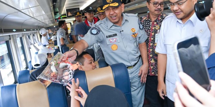 Jasa Raharja Berangkatkan Ribuan Pemudik dari Stasiun Pasar Senen Jakarta melalui Program Mudik Gratis BUMN 2026