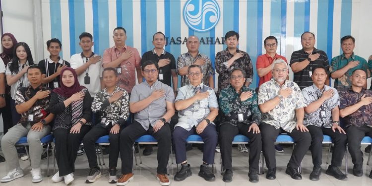 Tingkatkan Kualitas Pelayanan dan Pendapatan, Direktur Operasional Jasa Raharja Berikan Pembinaan di Lampung dan Tinjau Samsat Rajabasa