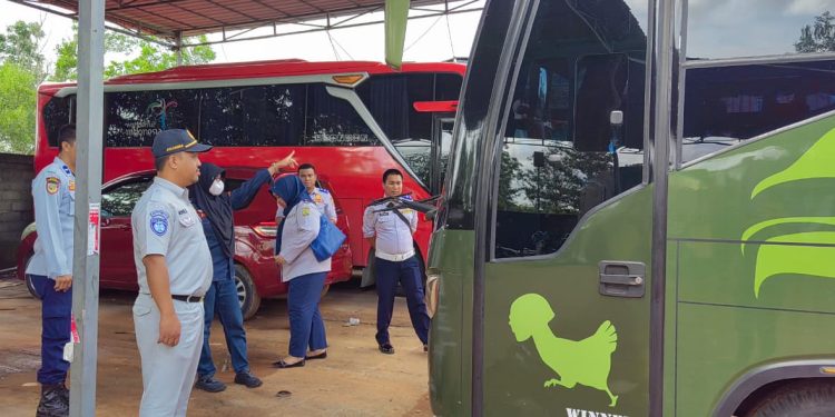 Jasa Raharja bersama Mitra FLLAJ Laksanakan Ramp Check Kendaraan Umum di Wilayah Kota Tanjungpinang