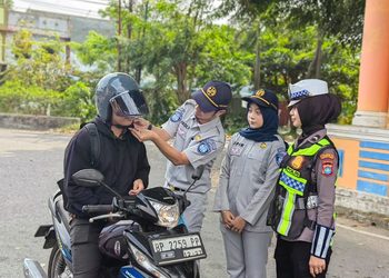 Hari Pelanggan Nasional 2026, Jasa Raharja Tanjungpinang Turun ke Jalan Bagikan Helm dan Edukasi Keselamatan